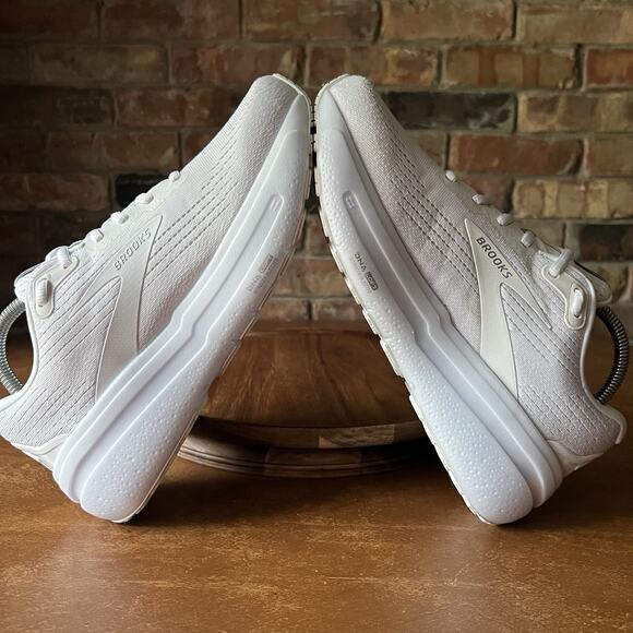 Brooks Ghost Max 2 Women’s 9 Wide Max Cushion White Road Running Shoes Sneakers - Picture 15 of 16